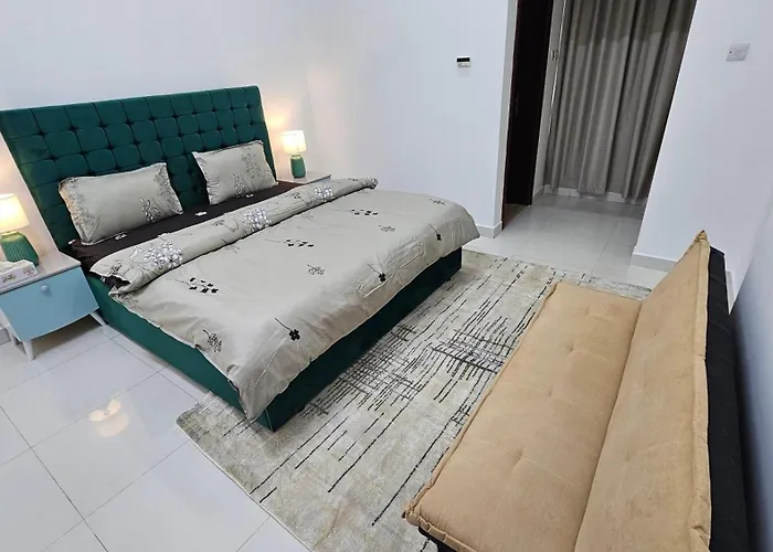 Fabulous Villa Rooms Near Airport